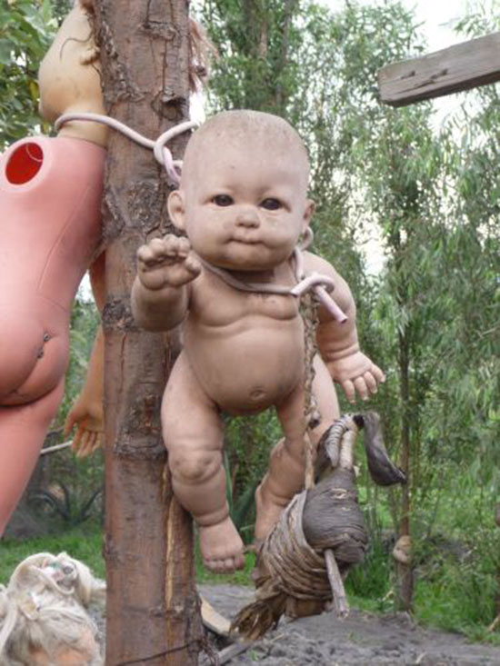 messico isola bambole mutilate