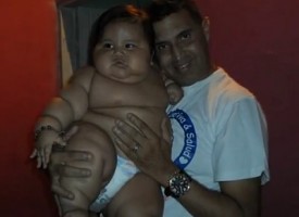 Colombia, Santiago il bimbo di 8 mesi che pesa 21 kg. Non è malato ma mangia troppo.