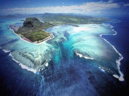 Cascata sottomarina isole Mauritius