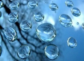 Perchè le gocce d’acqua sono sferiche?
