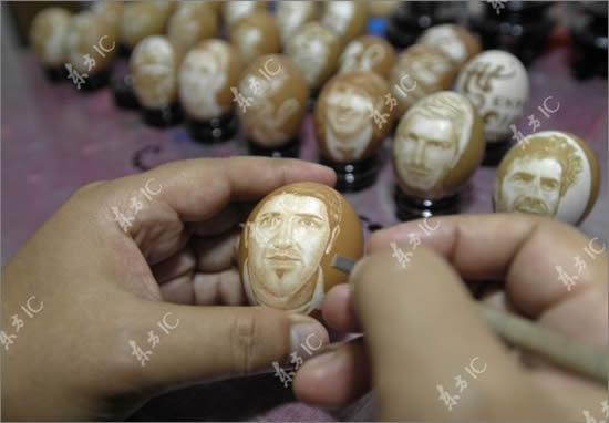 scultore uova