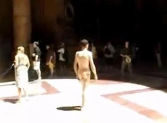 uomo-nudo-roma