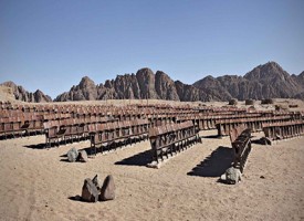 Il cinema abbandonato nel deserto del Sinai
