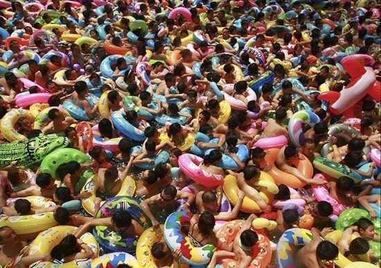 piscina più affollata del mondo
