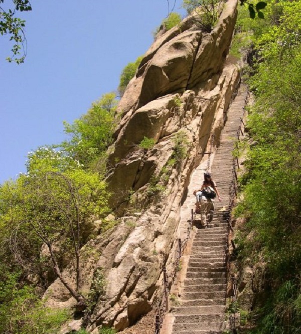 sentiero montagna hua shan
