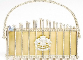 La borsa di diamanti che costa 180.000 euro e ha 1.000 anni di garanzia